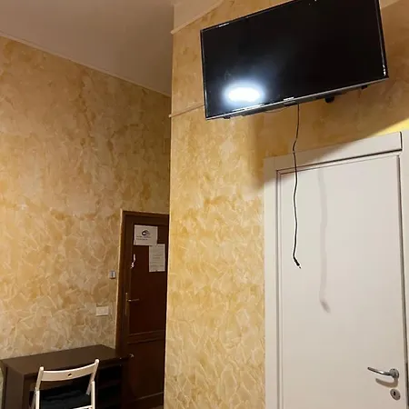 Terminal Guest Houst 2 招待所 罗马